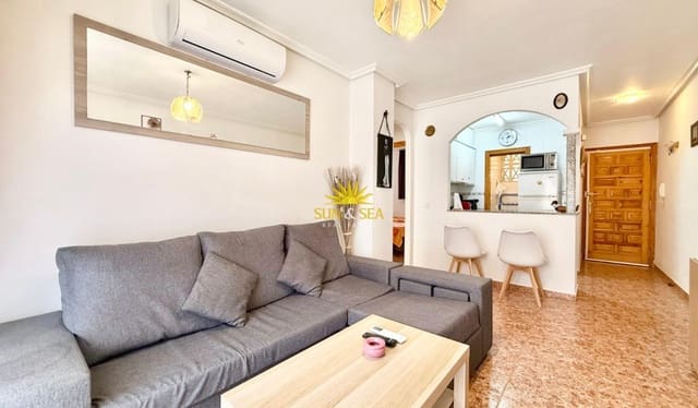 2 slaapkamer Appartement te huur in Centro, Torrevieja met zwembad - € 850 (Ref: 10014794)