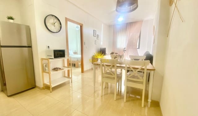 2 bedroom Apartment for holiday rental in El Campello - € 900 (Ref: 10014868)