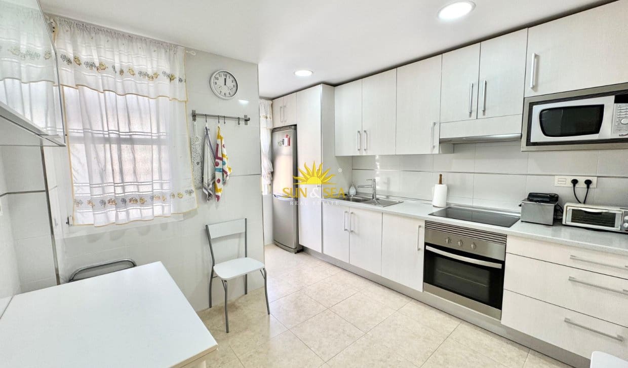 2 camera da letto Appartamento da affitare come casa vacanza in Torrevieja con garage - 900 € (Rif: 10016770)