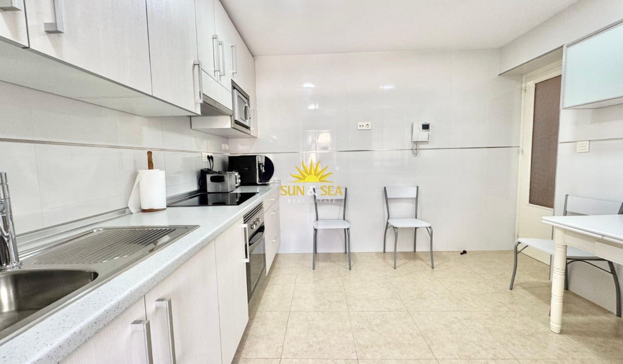 2 camera da letto Appartamento da affitare come casa vacanza in Torrevieja con garage - 900 € (Rif: 10016770)