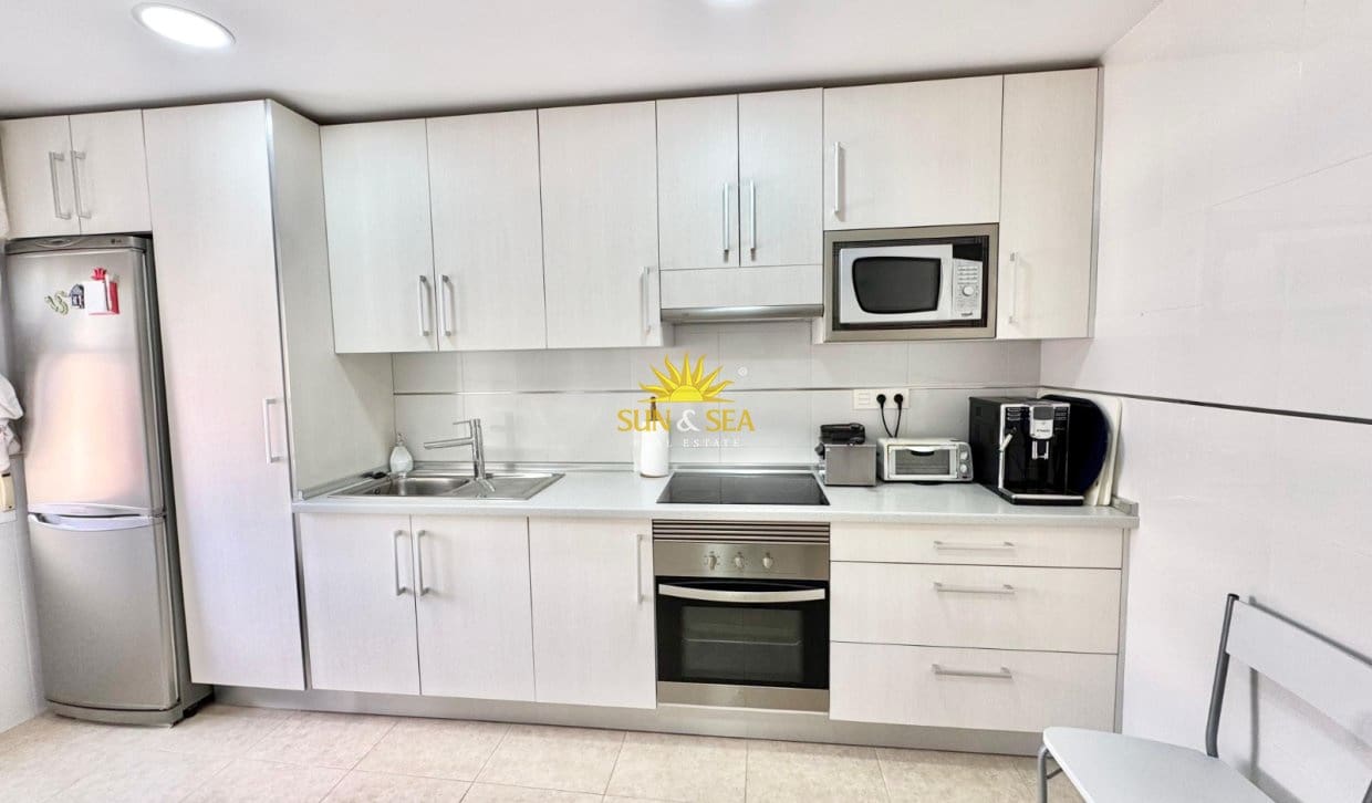 2 camera da letto Appartamento da affitare come casa vacanza in Torrevieja con garage - 900 € (Rif: 10016770)