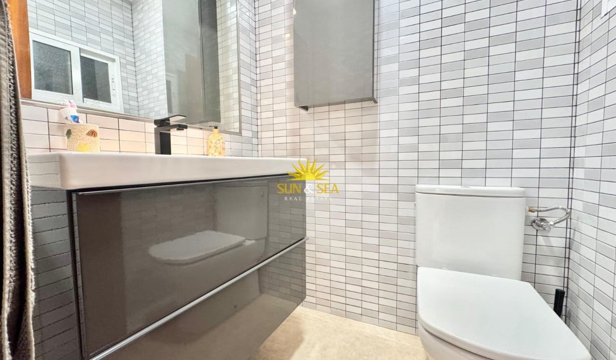2 camera da letto Appartamento da affitare come casa vacanza in Torrevieja con garage - 900 € (Rif: 10016770)