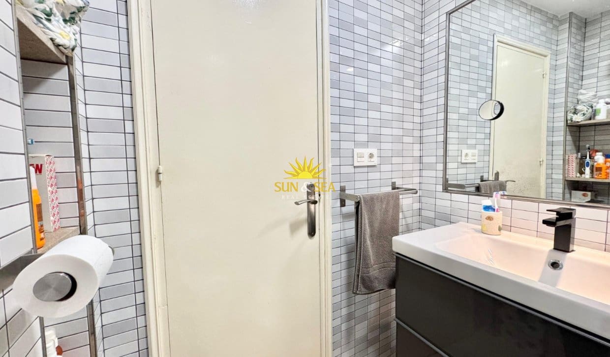 2 camera da letto Appartamento da affitare come casa vacanza in Torrevieja con garage - 900 € (Rif: 10016770)