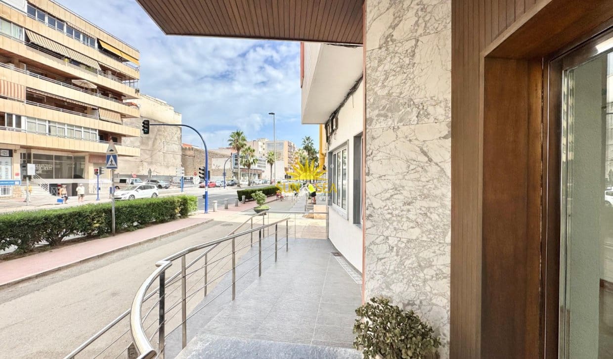 2 camera da letto Appartamento da affitare come casa vacanza in Torrevieja con garage - 900 € (Rif: 10016770)