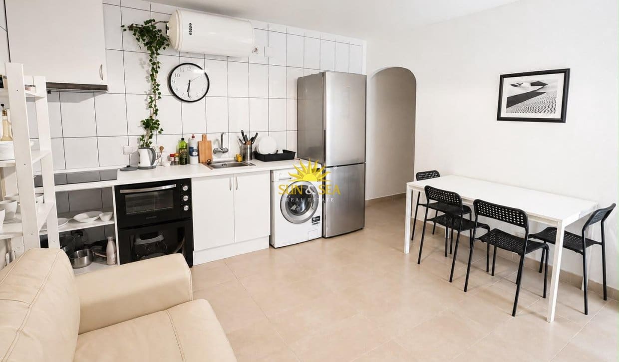 2 bedroom Townhouse for sale in Torrevieja - € 129,990 (Ref: 10016771)