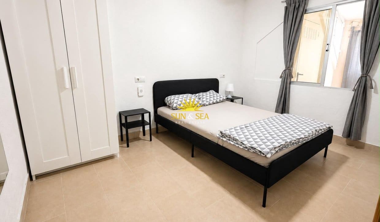 2 bedroom Townhouse for sale in Torrevieja - € 129,990 (Ref: 10016771)
