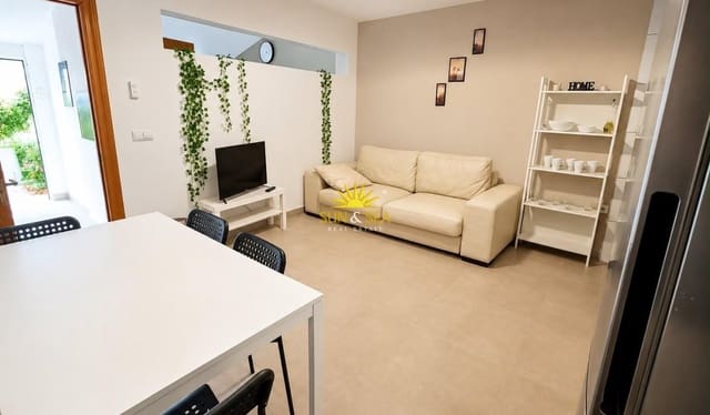 2 bedroom Townhouse for sale in Centro, Torrevieja - € 129,990 (Ref: 10016771)