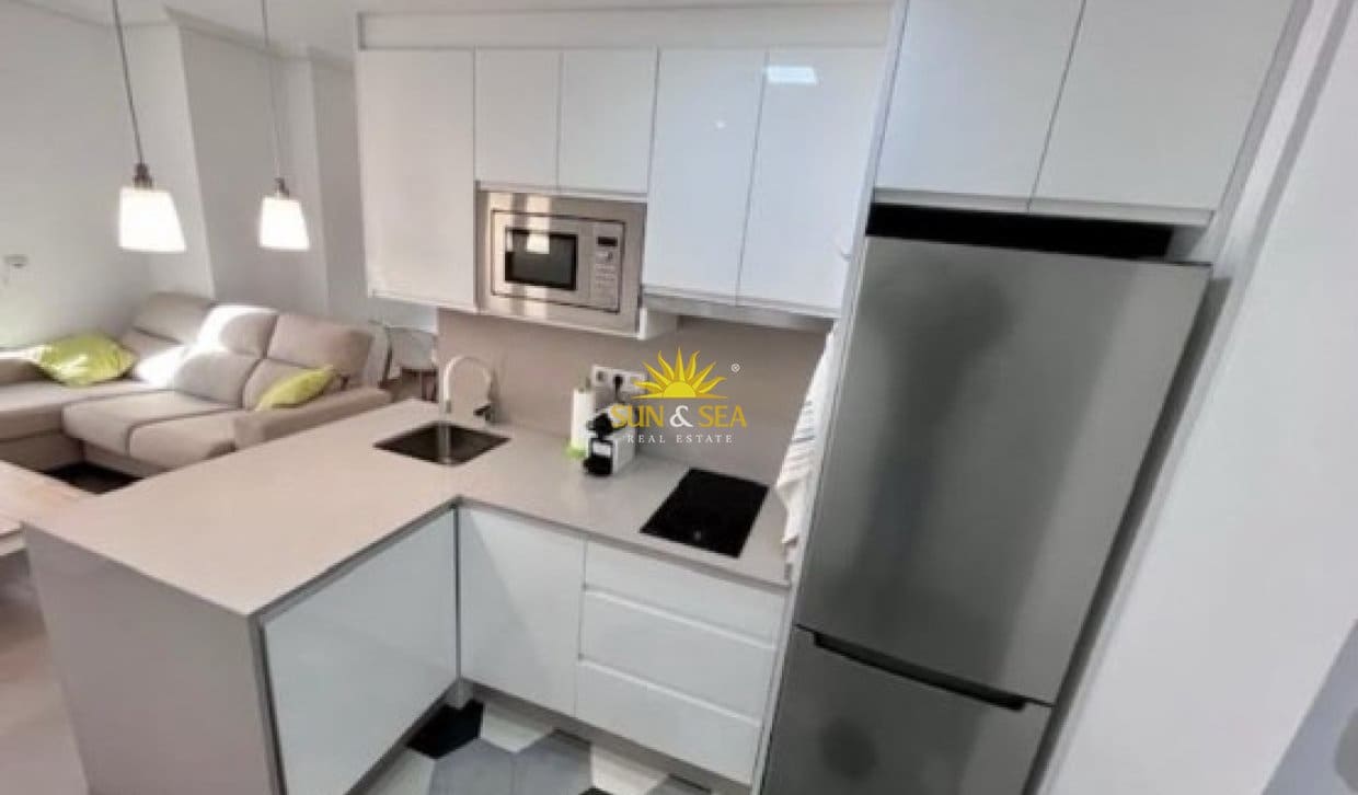   2 soveværelse   ferieLejlighed i Guardamar del Segura     - € 950 (Ref: 10016829)
