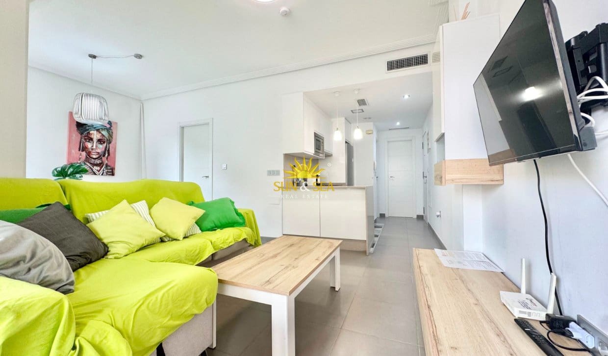 2 slaapkamer Appartement voor vakantieverhuur in Guardamar del Segura - € 950 (Ref: 10016829)