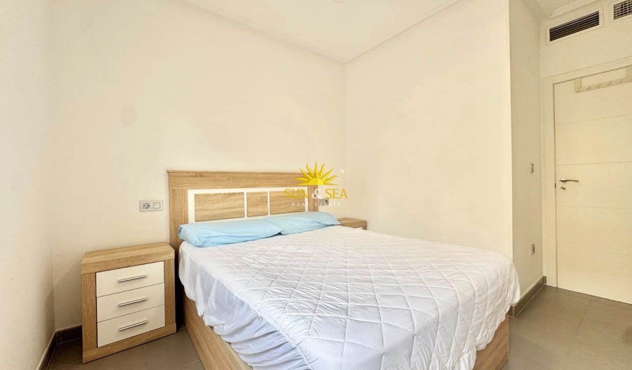 2 slaapkamer Appartement voor vakantieverhuur in Guardamar del Segura - € 950 (Ref: 10016829)