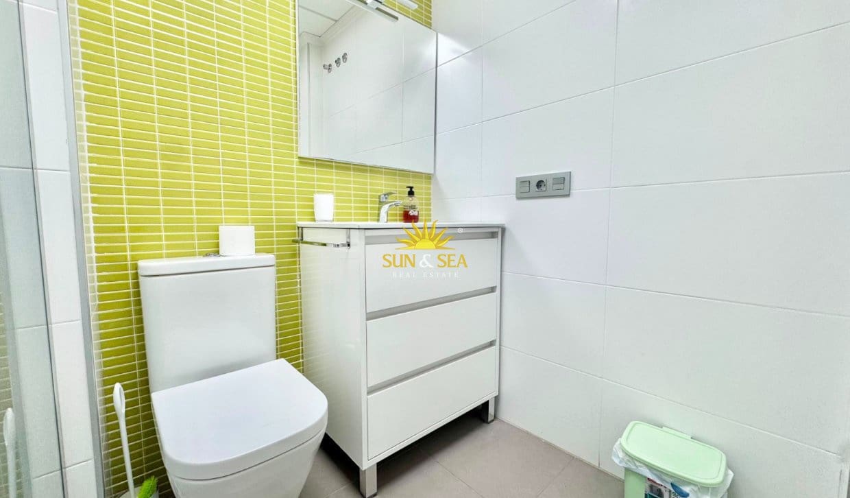 2 slaapkamer Appartement voor vakantieverhuur in Guardamar del Segura - € 950 (Ref: 10016829)