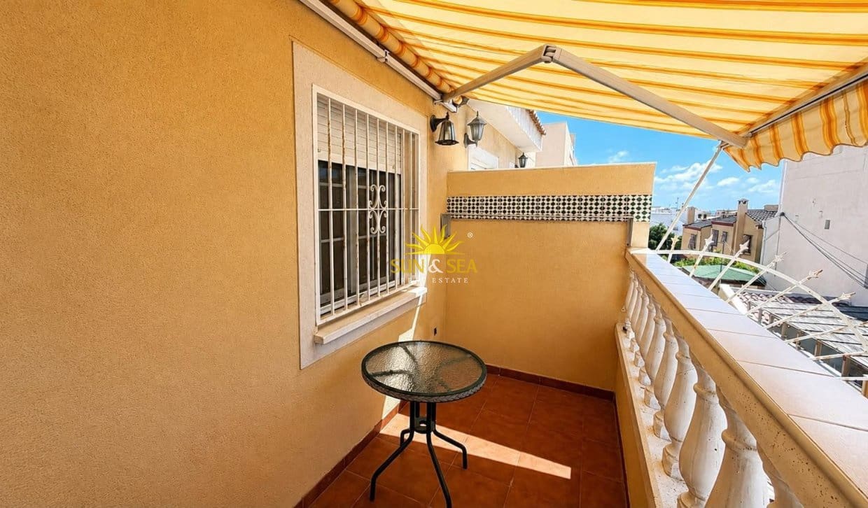 3 soverom Leilighet til salgs i Torrevieja med garasje - € 296 990 (Ref: 10019371)