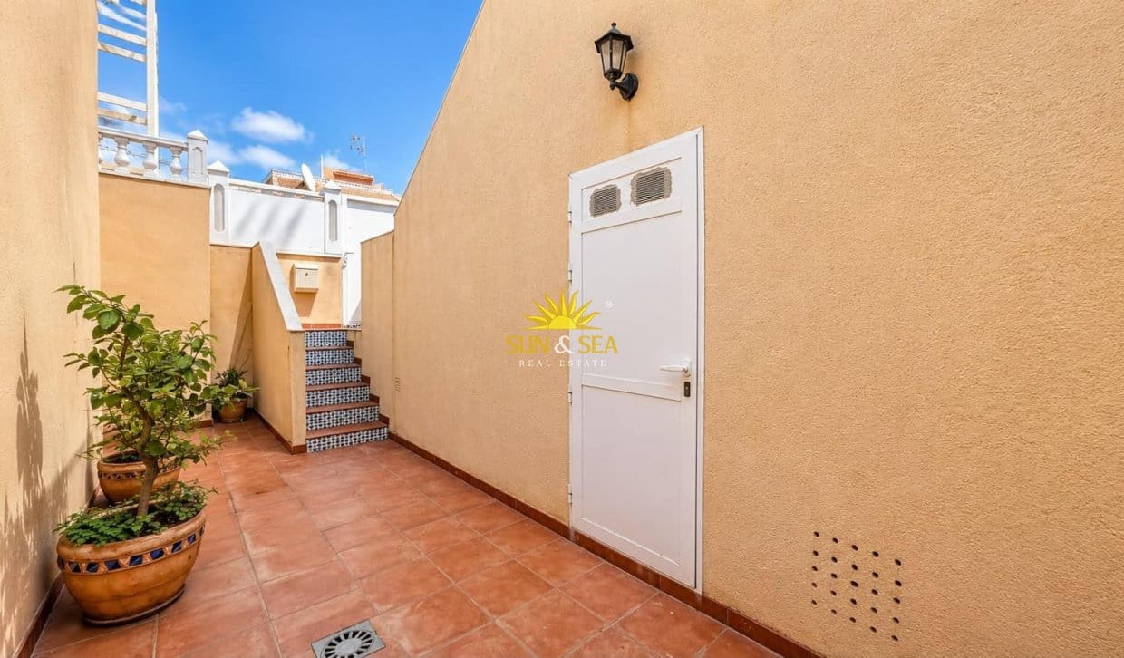 3 soverom Leilighet til salgs i Torrevieja med garasje - € 296 990 (Ref: 10019371)