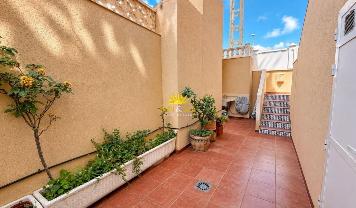 3 soverom Leilighet til salgs i Torrevieja med garasje - € 296 990 (Ref: 10019371)