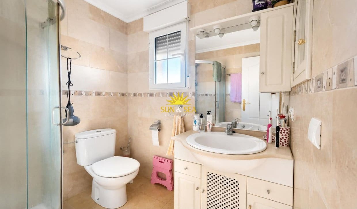 3 soverom Leilighet til salgs i Torrevieja med garasje - € 296 990 (Ref: 10019371)