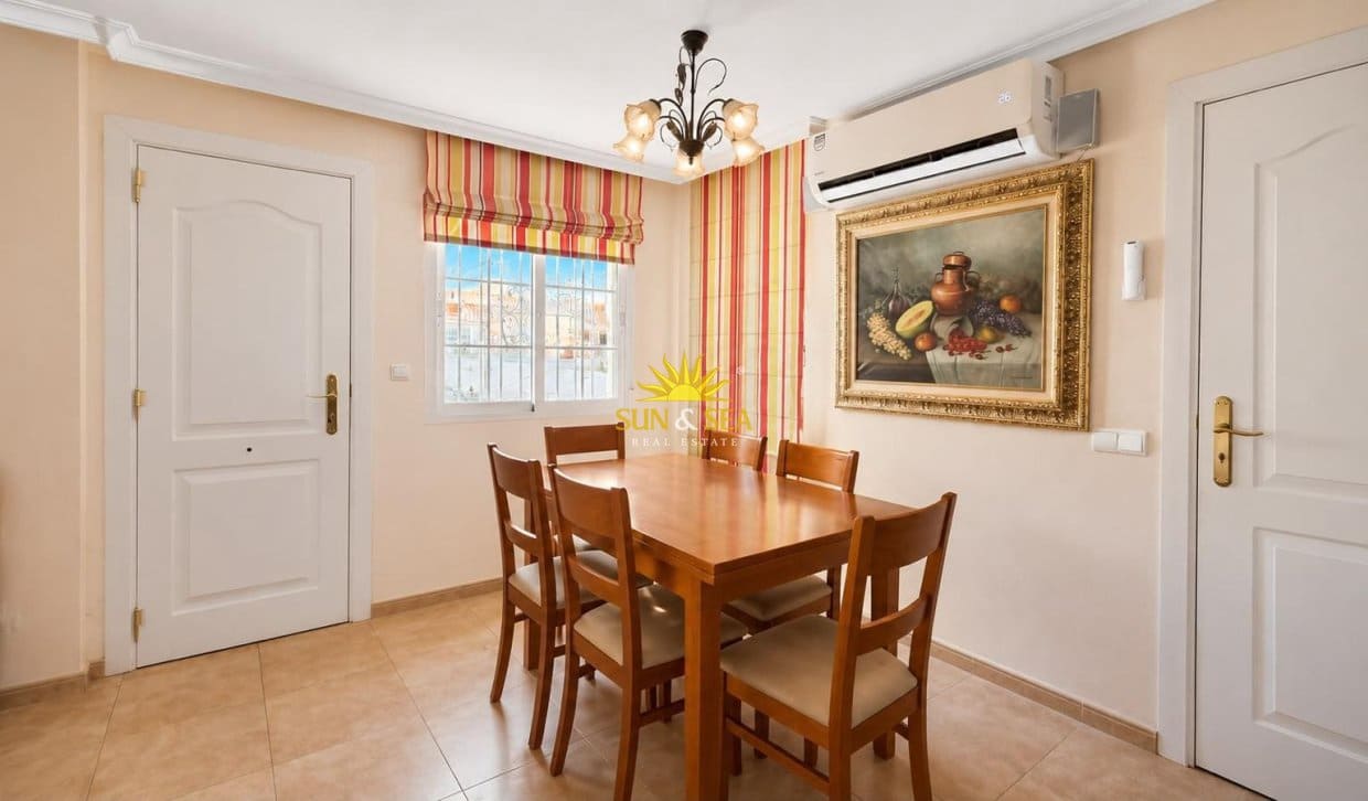 3 soverom Leilighet til salgs i Torrevieja med garasje - € 296 990 (Ref: 10019371)