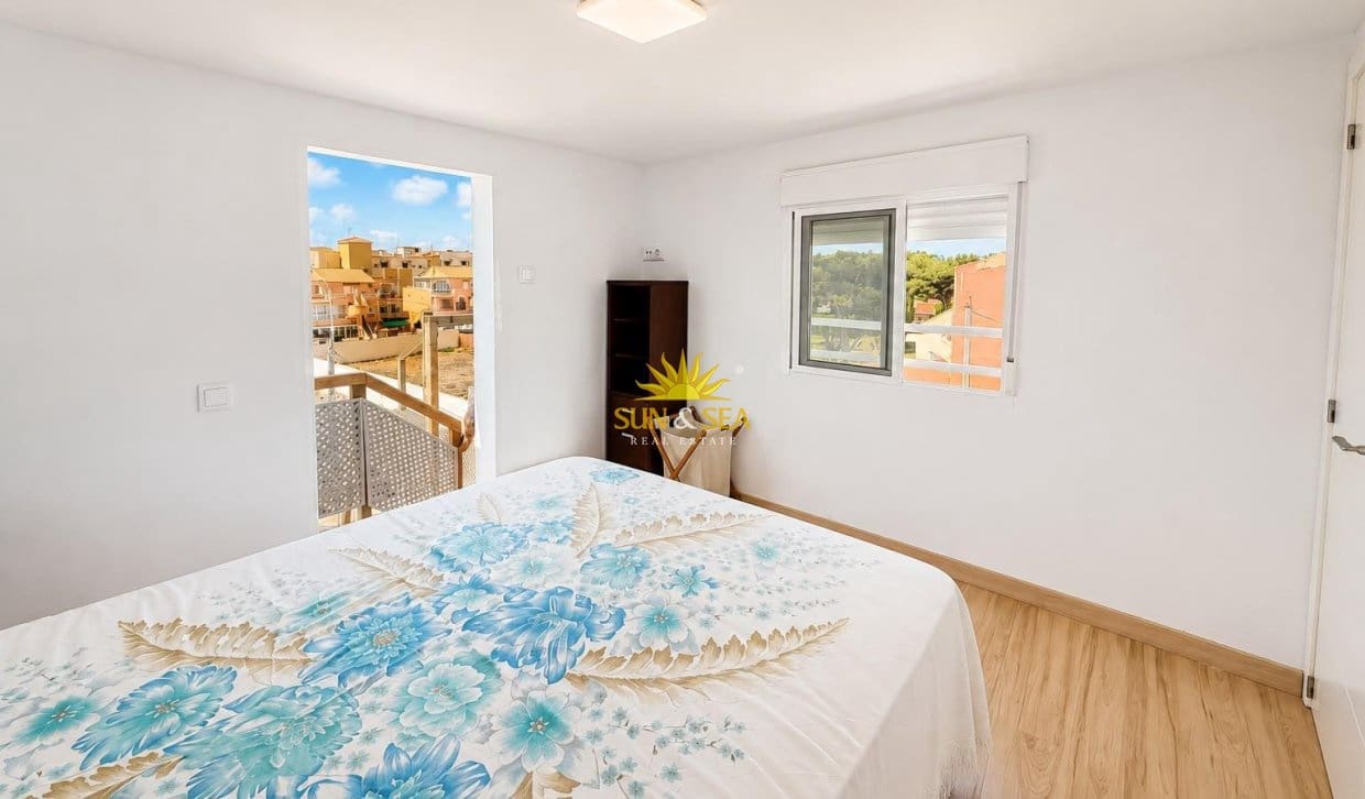 3 soverom Leilighet til salgs i Torrevieja med garasje - € 296 990 (Ref: 10019371)