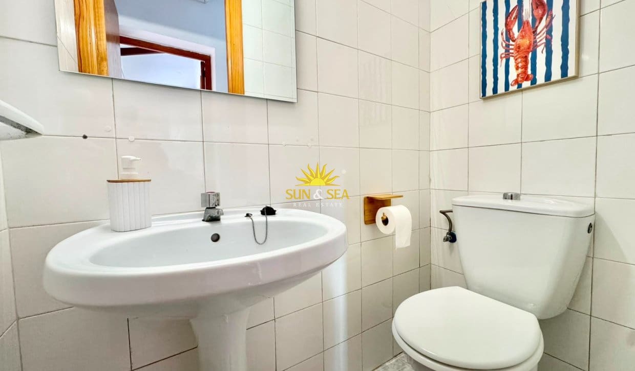 3 bedroom Apartment for rent in Torrevieja - € 1,200 (Ref: 10019543)