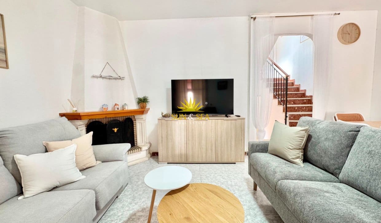3 bedroom Apartment for rent in Torrevieja - € 1,200 (Ref: 10019543)