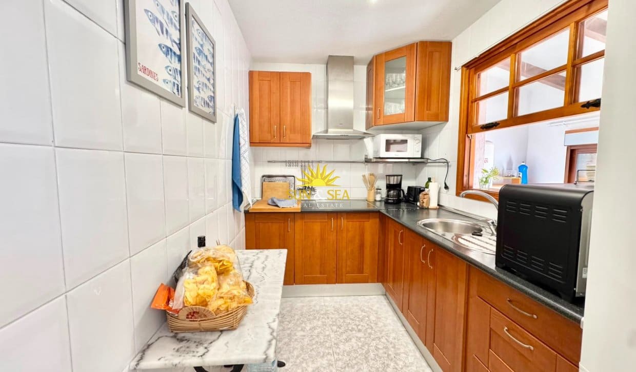 3 bedroom Apartment for rent in Torrevieja - € 1,200 (Ref: 10019543)