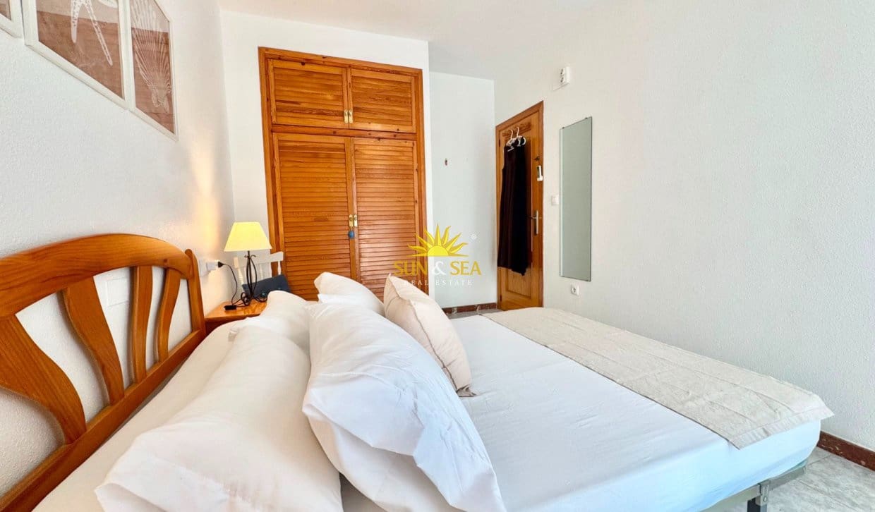 3 bedroom Apartment for rent in Torrevieja - € 1,200 (Ref: 10019543)