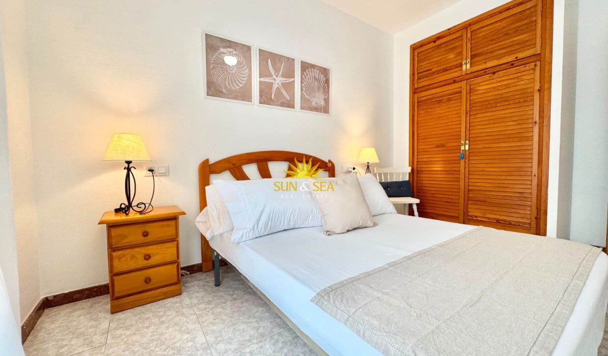 3 bedroom Apartment for rent in Torrevieja - € 1,200 (Ref: 10019543)