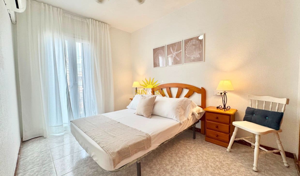 3 bedroom Apartment for rent in Torrevieja - € 1,200 (Ref: 10019543)
