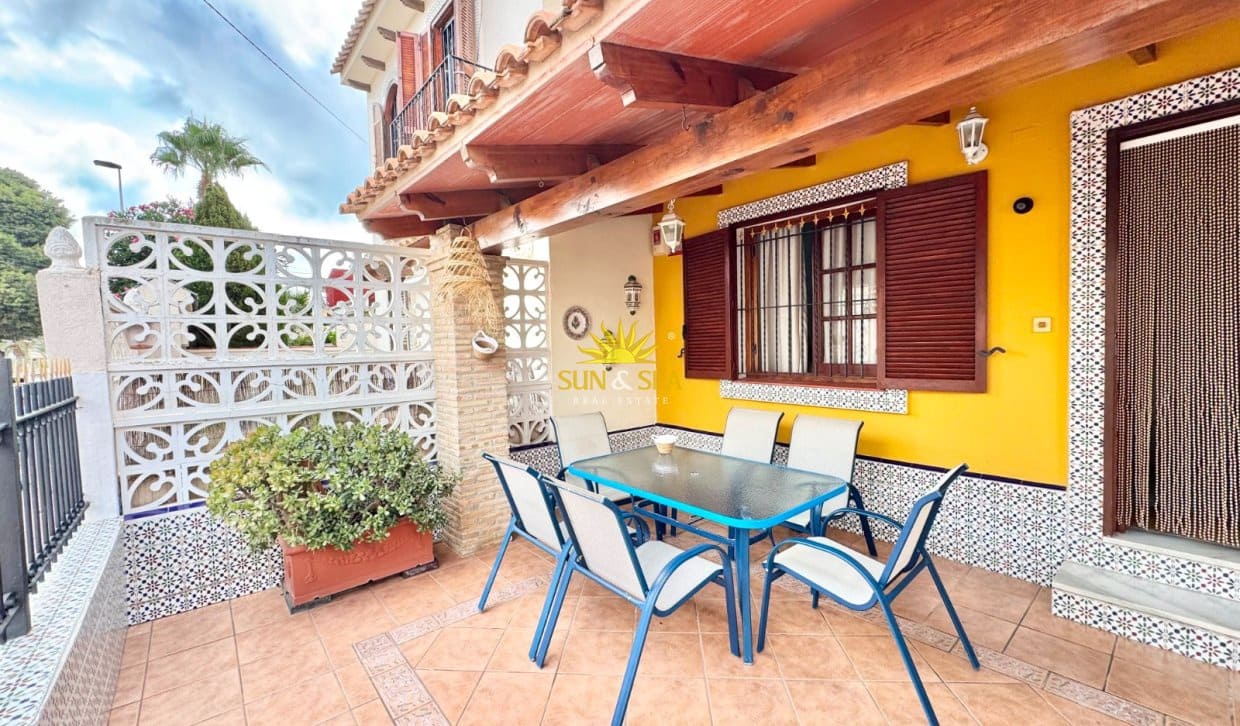 3 bedroom Apartment for rent in Torrevieja - € 1,200 (Ref: 10019543)