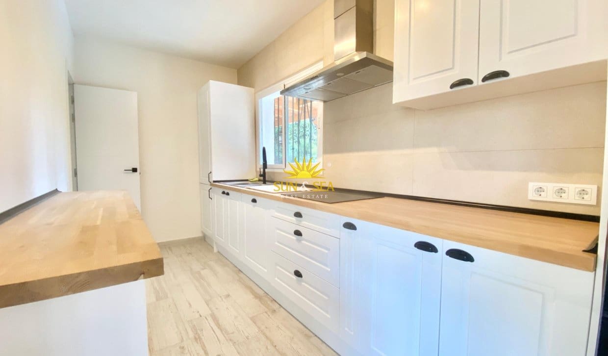 4 slaapkamer Villa te huur in Albir met zwembad garage - € 3.500 (Ref: 10019544)