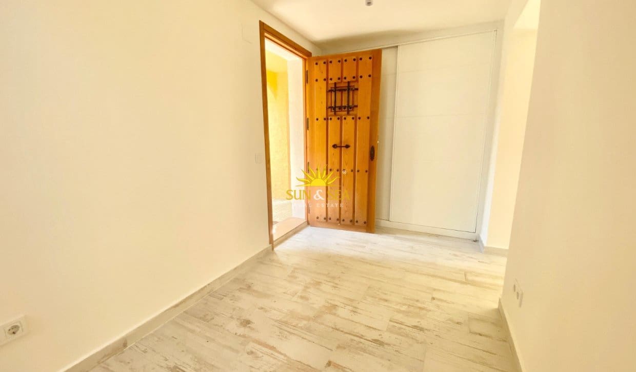 4 slaapkamer Villa te huur in Albir met zwembad garage - € 3.500 (Ref: 10019544)