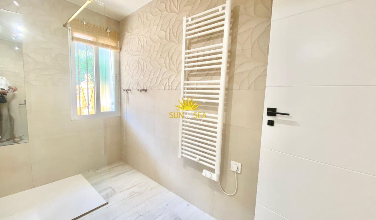 4 slaapkamer Villa te huur in Albir met zwembad garage - € 3.500 (Ref: 10019544)