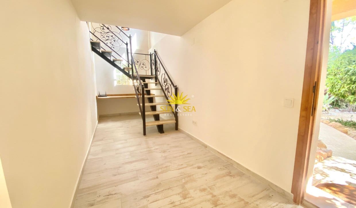 4 slaapkamer Villa te huur in Albir met zwembad garage - € 3.500 (Ref: 10019544)