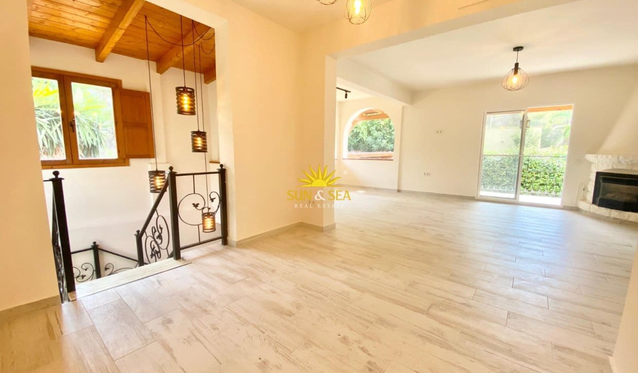 4 slaapkamer Villa te huur in Albir met zwembad garage - € 3.500 (Ref: 10019544)