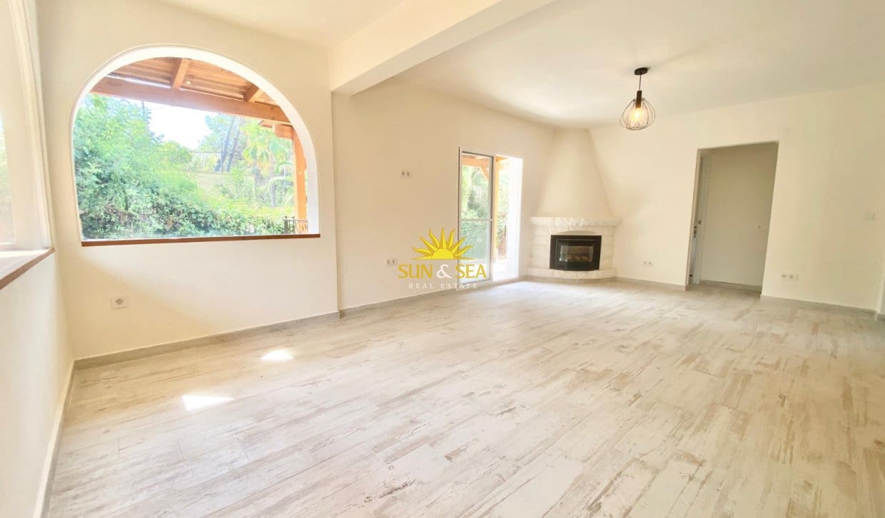 4 slaapkamer Villa te huur in Albir met zwembad garage - € 3.500 (Ref: 10019544)
