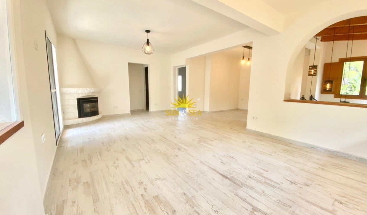 4 slaapkamer Villa te huur in Albir met zwembad garage - € 3.500 (Ref: 10019544)