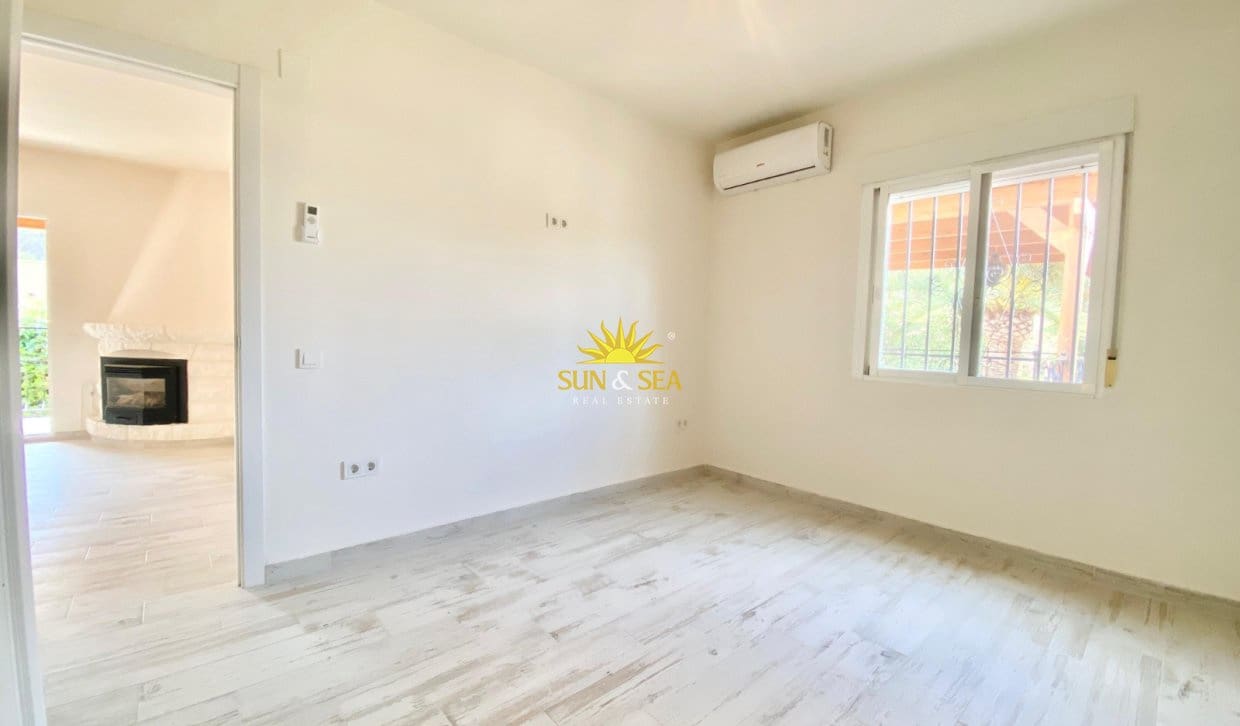 4 slaapkamer Villa te huur in Albir met zwembad garage - € 3.500 (Ref: 10019544)