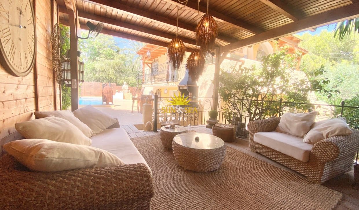 4 slaapkamer Villa te huur in Albir met zwembad garage - € 3.500 (Ref: 10019544)