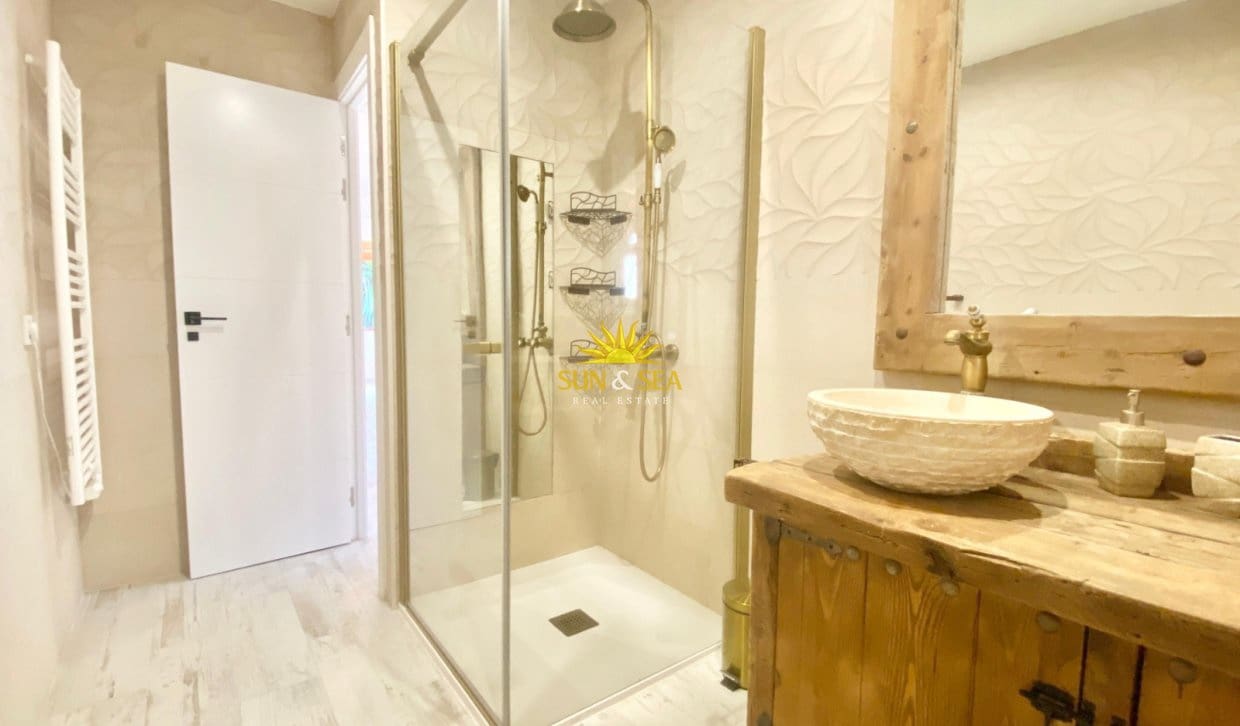 4 slaapkamer Villa te huur in Albir met zwembad garage - € 3.500 (Ref: 10019544)