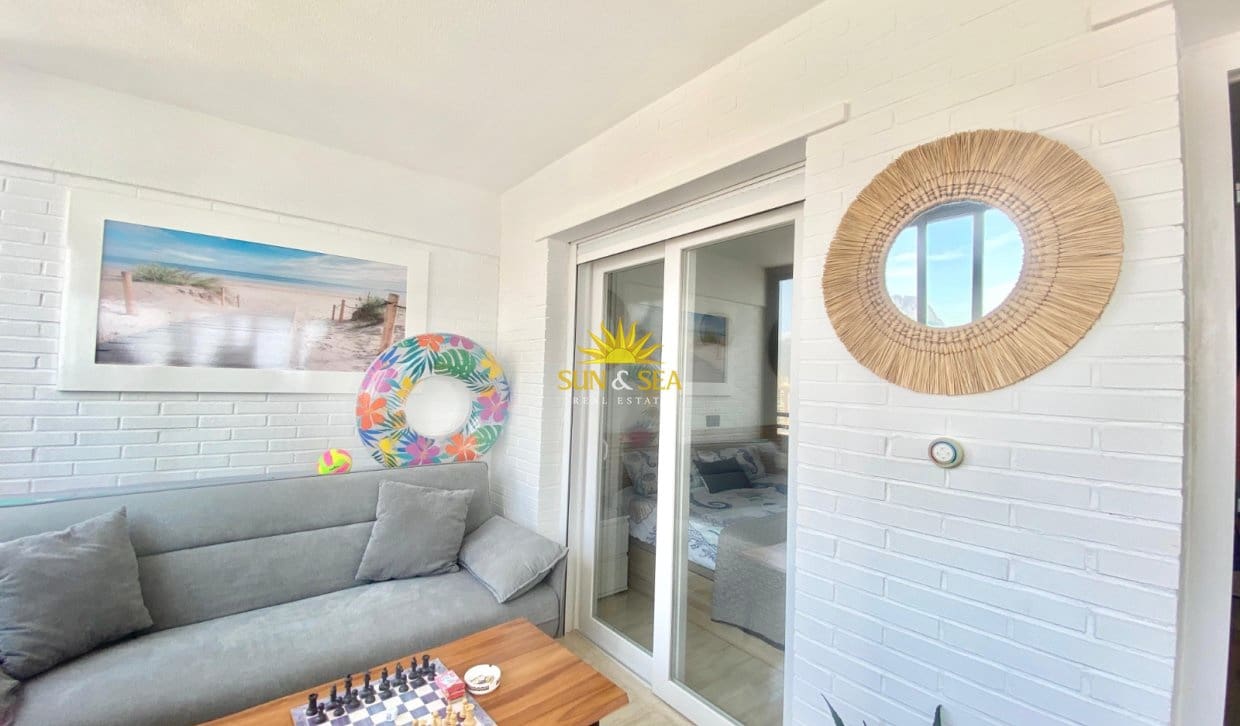 2 bedroom Apartment for rent in Benidorm with pool - € 2,200 (Ref: 10019708)