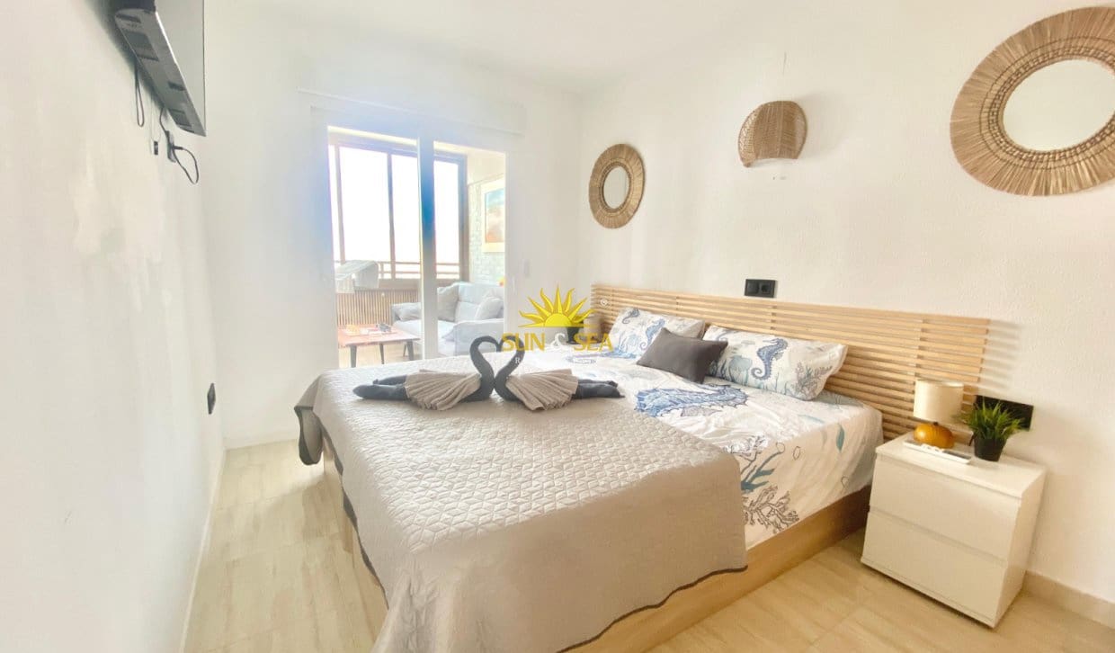 2 bedroom Apartment for rent in Benidorm with pool - € 2,200 (Ref: 10019708)