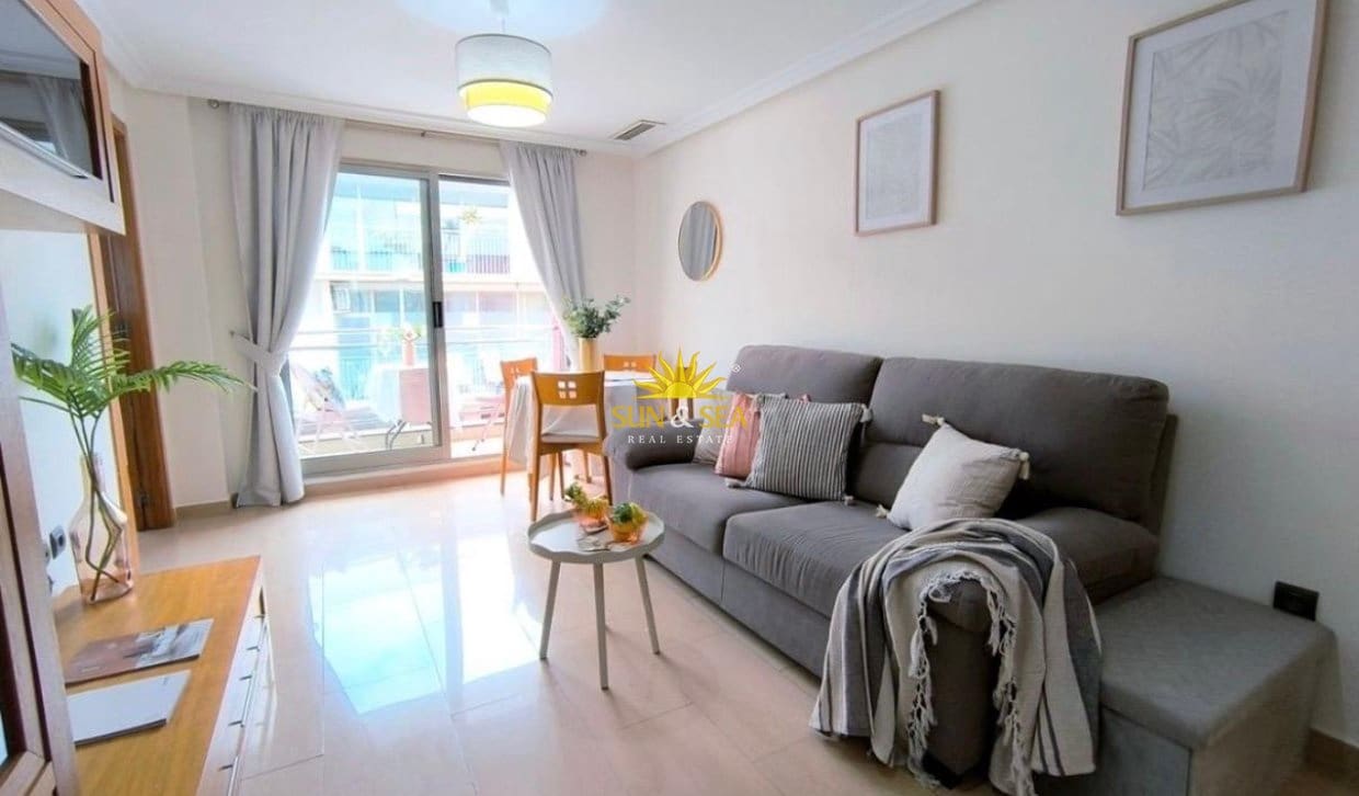 2 soverom Leilighet til salgs i Guardamar del Segura - € 165 000 (Ref: 10021208)