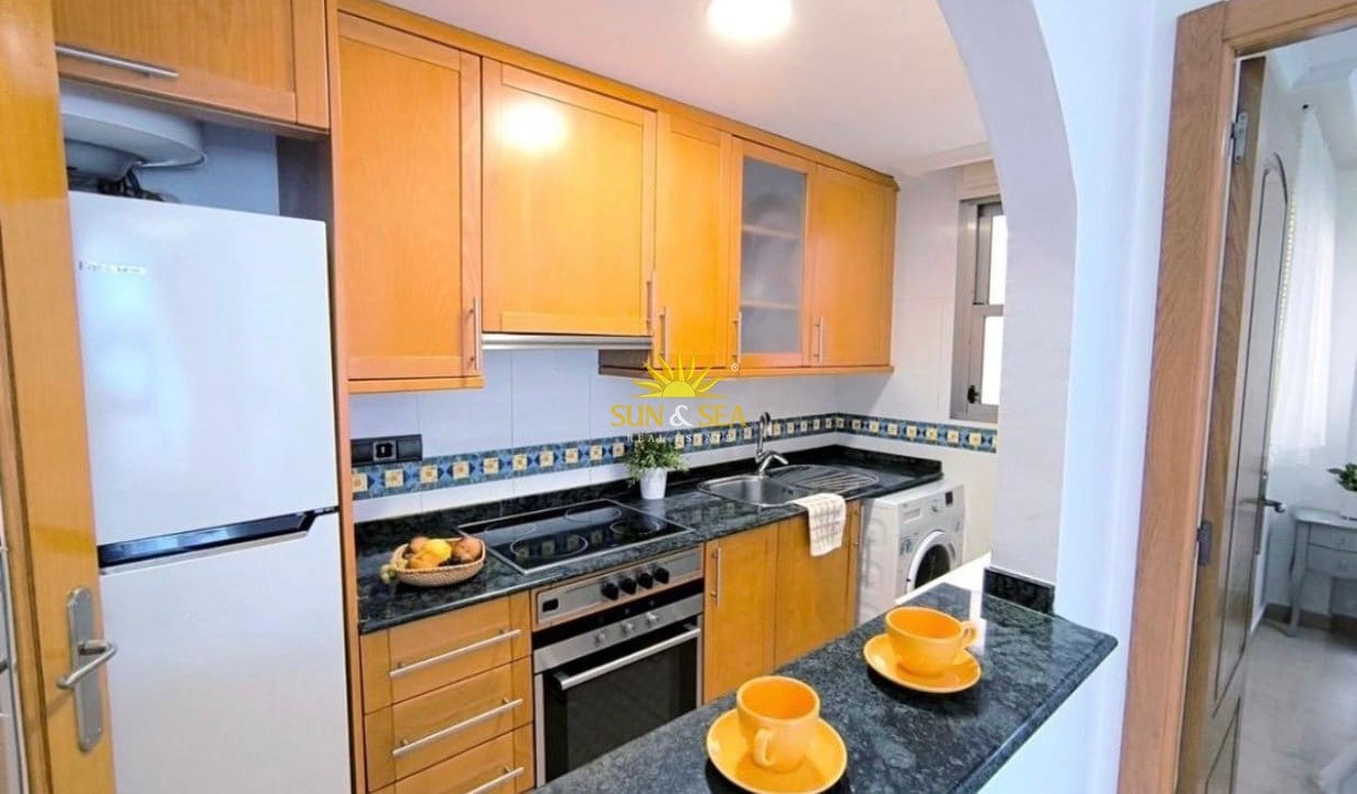 2 soverom Leilighet til salgs i Guardamar del Segura - € 165 000 (Ref: 10021208)