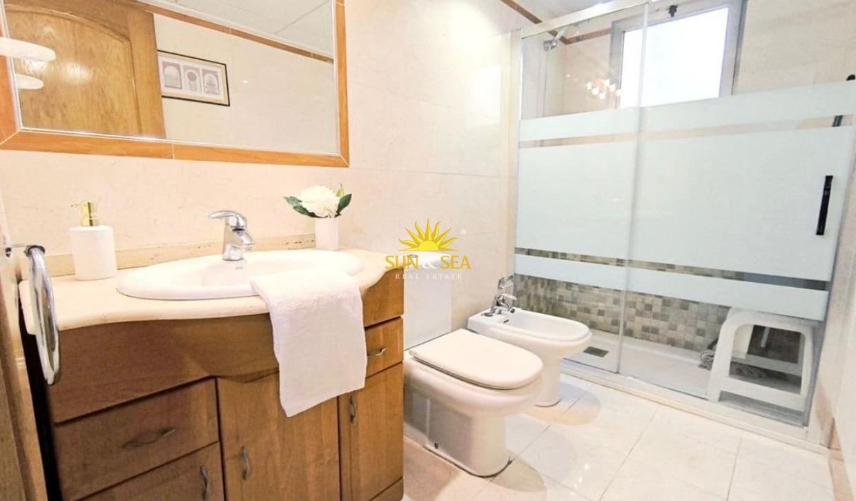 2 soverom Leilighet til salgs i Guardamar del Segura - € 165 000 (Ref: 10021208)