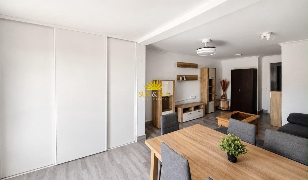 3 bedroom Villa for sale in Torrevieja with garage - € 179,990 (Ref: 10021389)