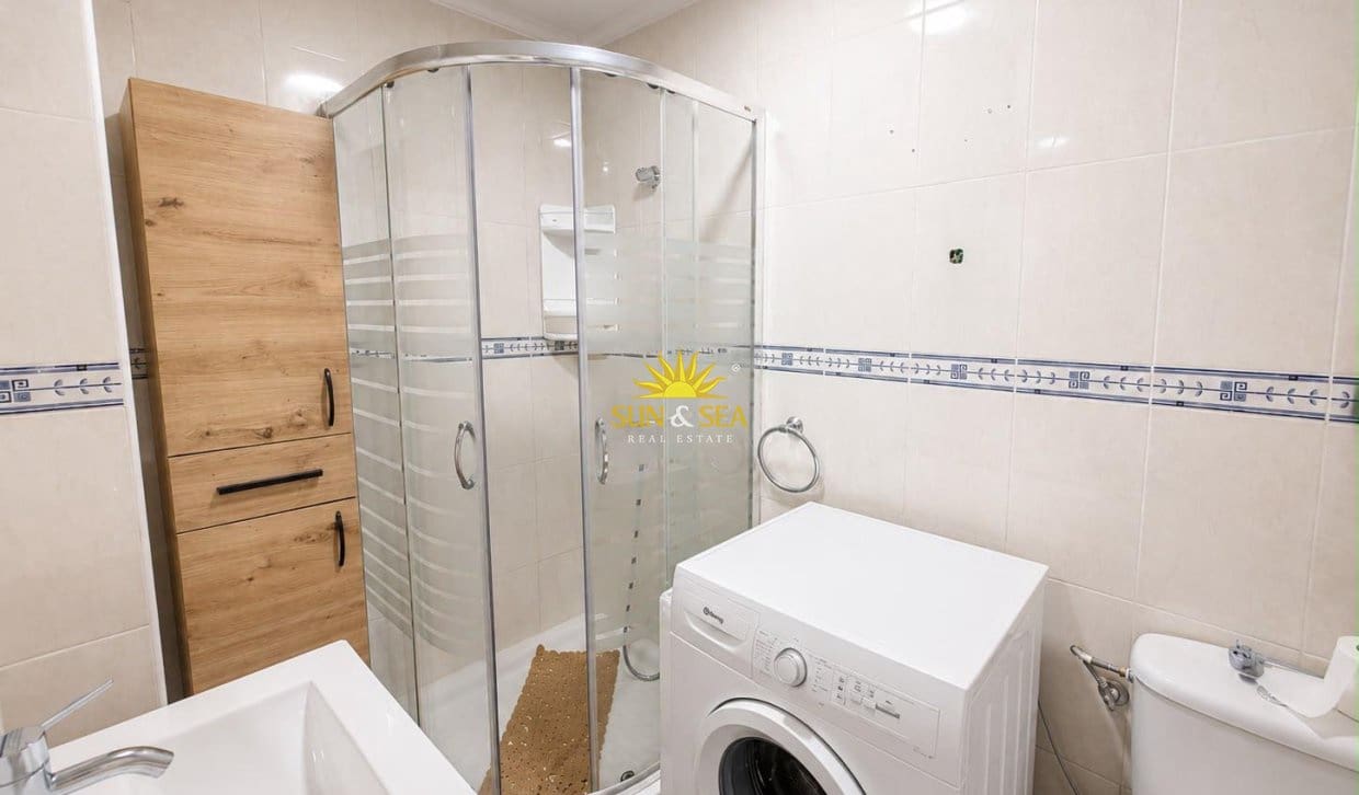 3 bedroom Villa for sale in Torrevieja with garage - € 179,990 (Ref: 10021389)