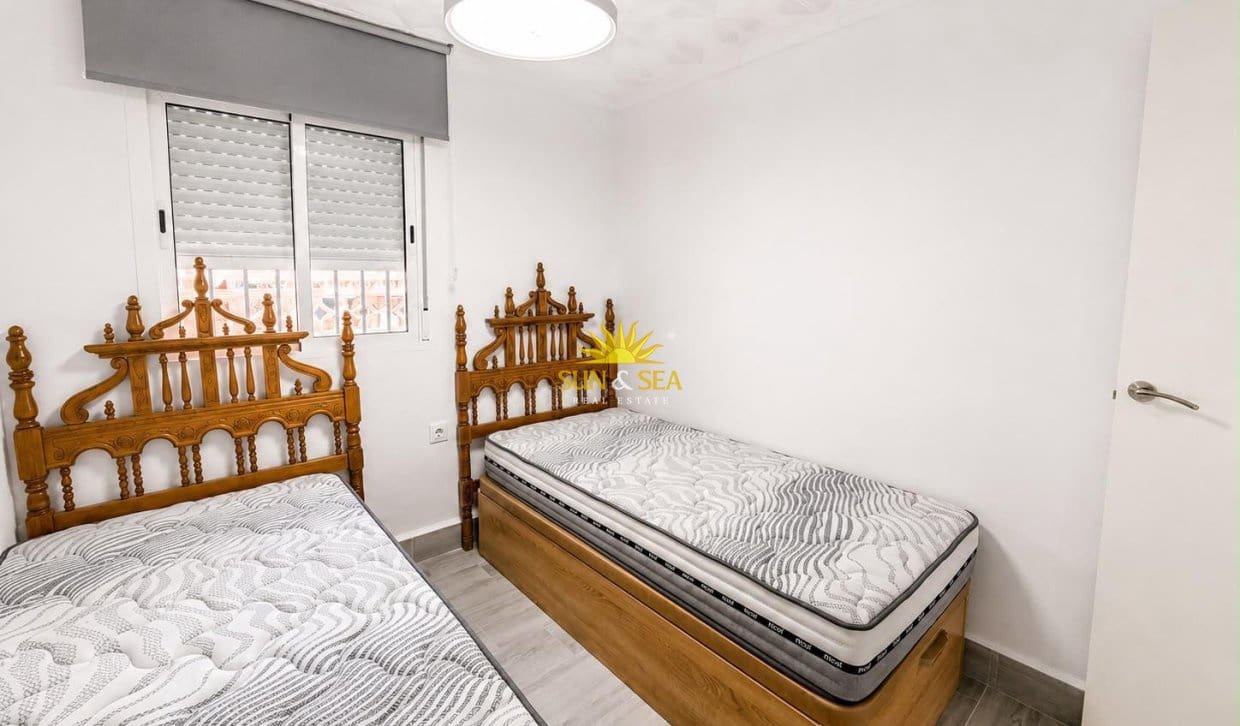 3 bedroom Villa for sale in Torrevieja with garage - € 179,990 (Ref: 10021389)
