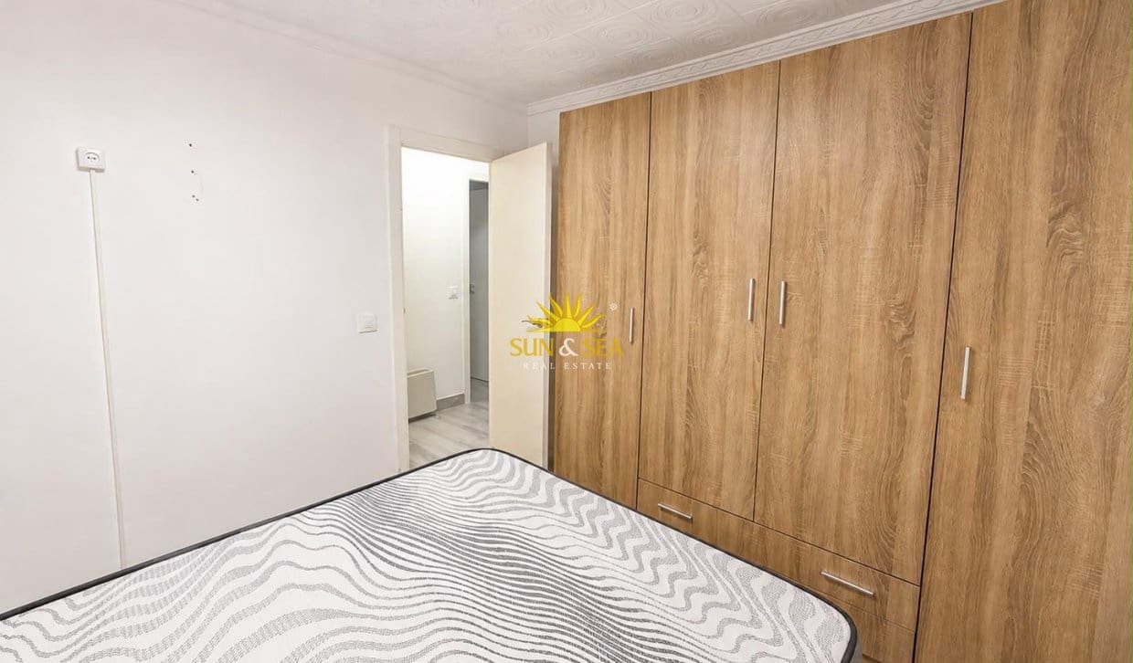3 bedroom Villa for sale in Torrevieja with garage - € 179,990 (Ref: 10021389)
