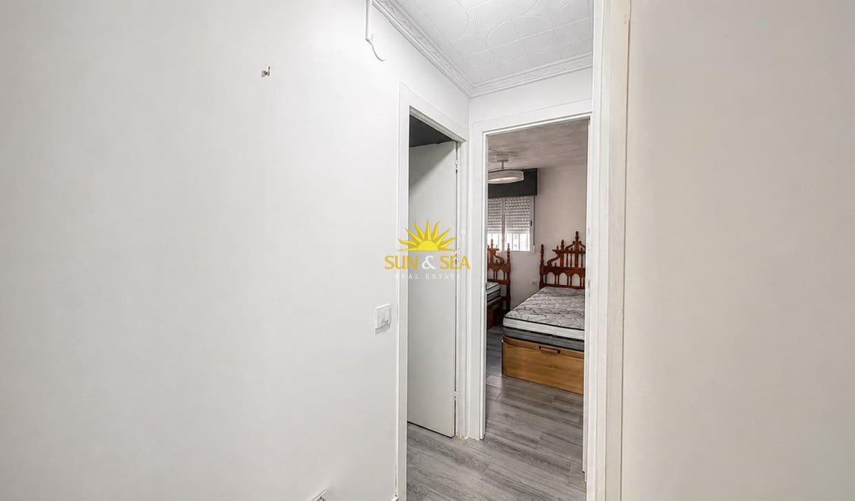 3 bedroom Villa for sale in Torrevieja with garage - € 179,990 (Ref: 10021389)