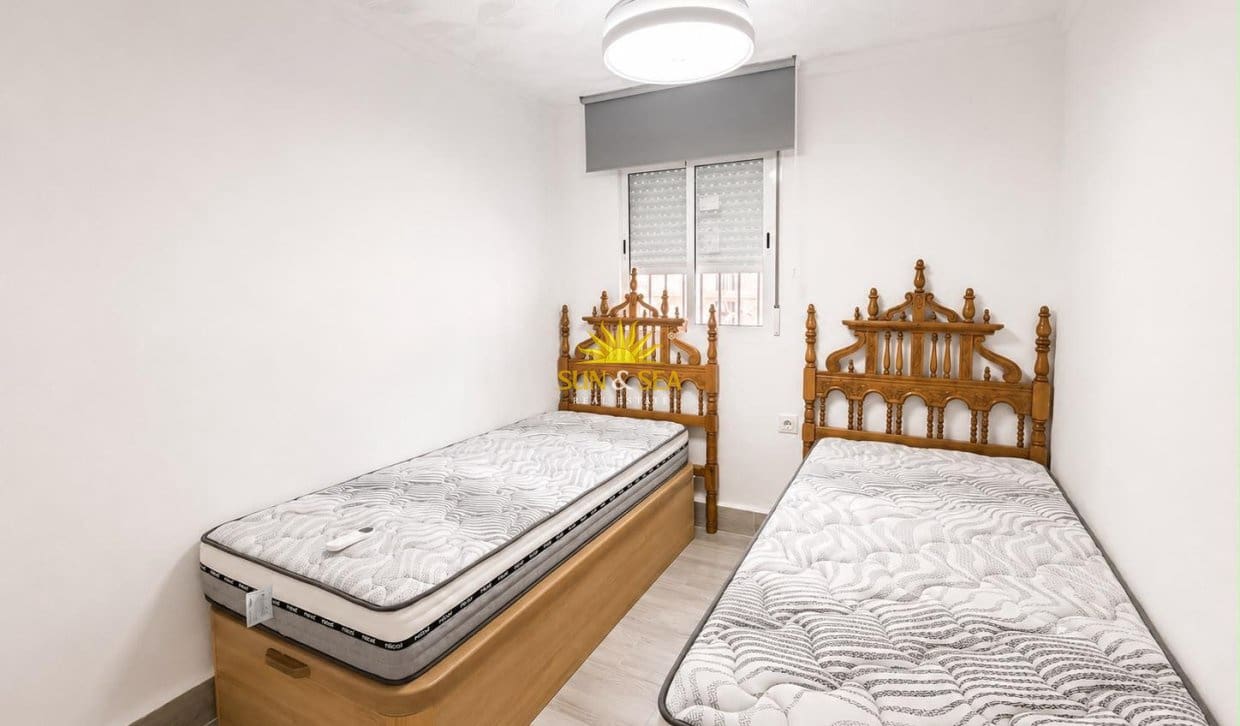 3 bedroom Villa for sale in Torrevieja with garage - € 179,990 (Ref: 10021389)