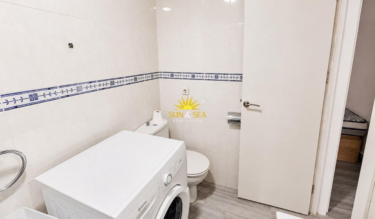 3 bedroom Villa for sale in Torrevieja with garage - € 179,990 (Ref: 10021389)